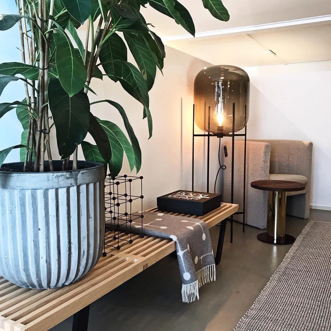 Liorivelia industriële vloerlamp van glas