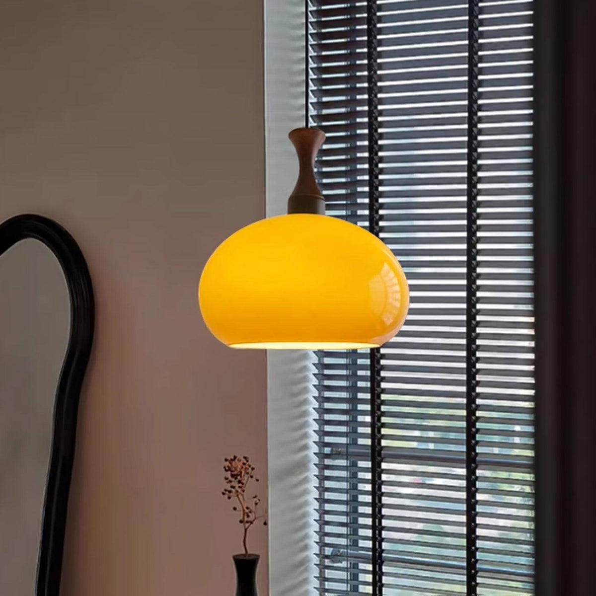 Gyls Moderne hanglamp van hout en glas in minimalistisch ontwerp