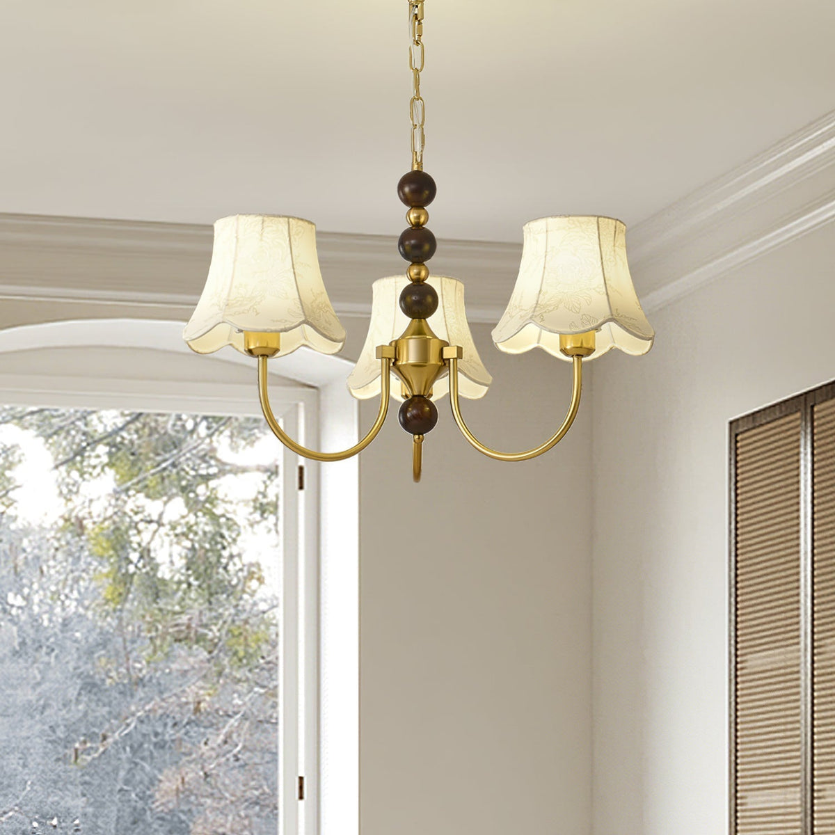Orchid kroonluchter met gouden stoffen kap