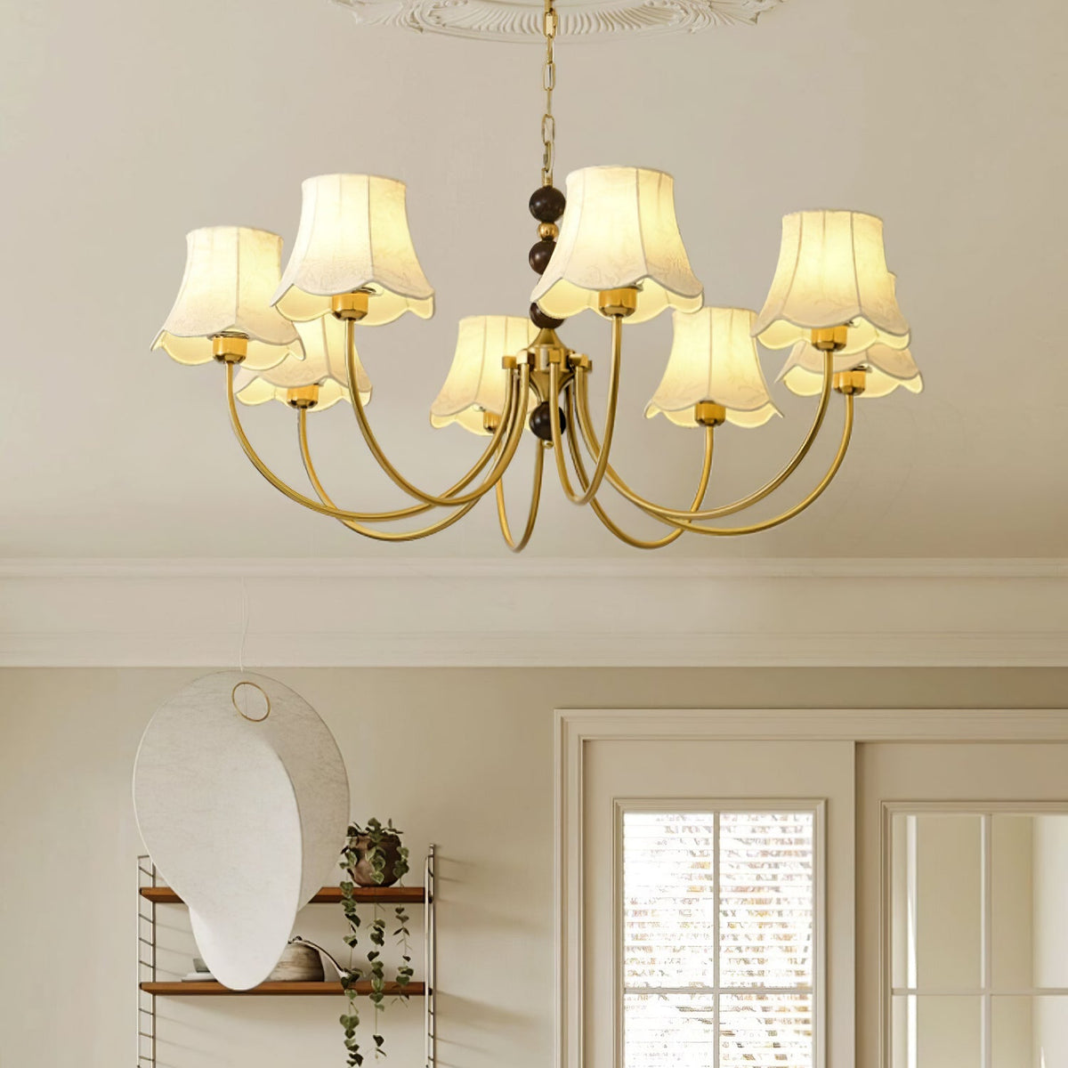 Orchid kroonluchter met gouden stoffen kap