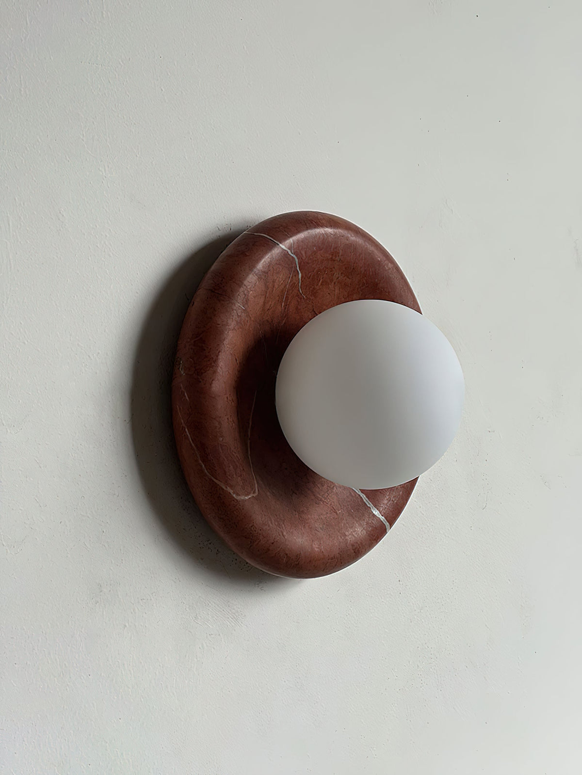 Vomire wandlamp