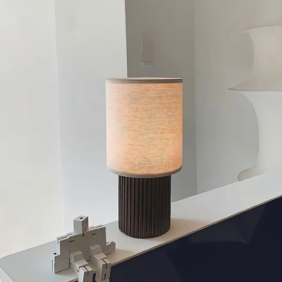 Ripples tafellamp van hout en stof