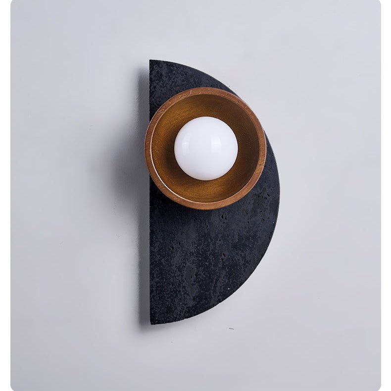 Luca wandlamp van walnoot en travertin