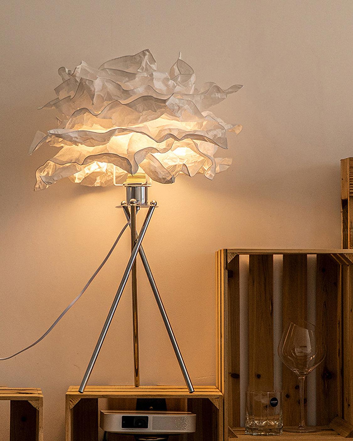 Moderne tafellamp van papier in peony-stijl