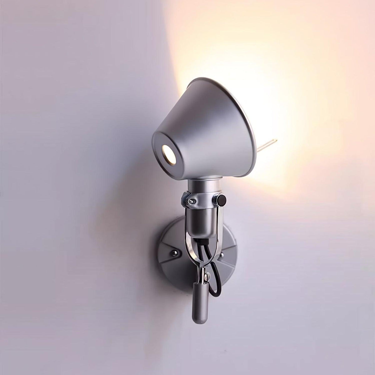 Nyliraris unieke vintage industriële wandlamp