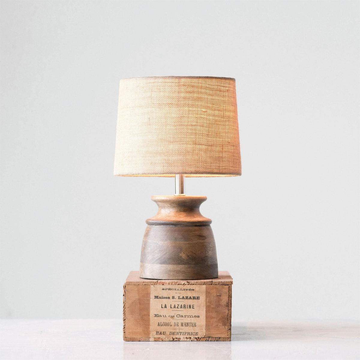 Jarot tafellamp van oud hout
