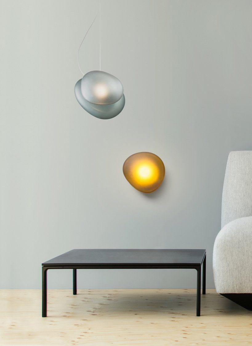 Eirinina wandlamp met bolvormig glas