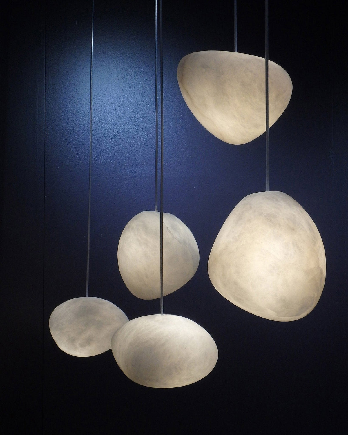 Nivisaya kiezelvormige albasten hanglamp