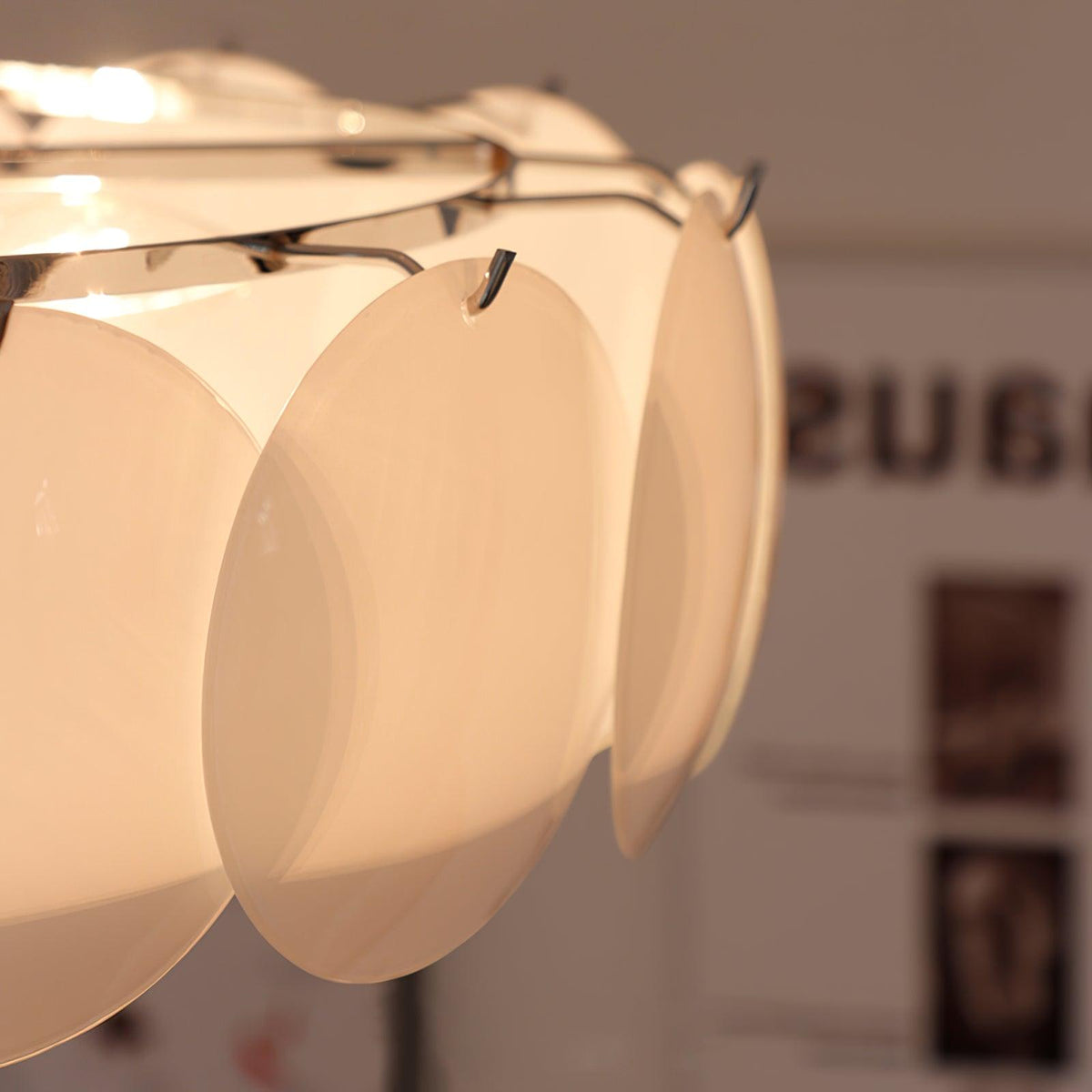 Brolin plafondlamp met glazen schijven in golvend patroon