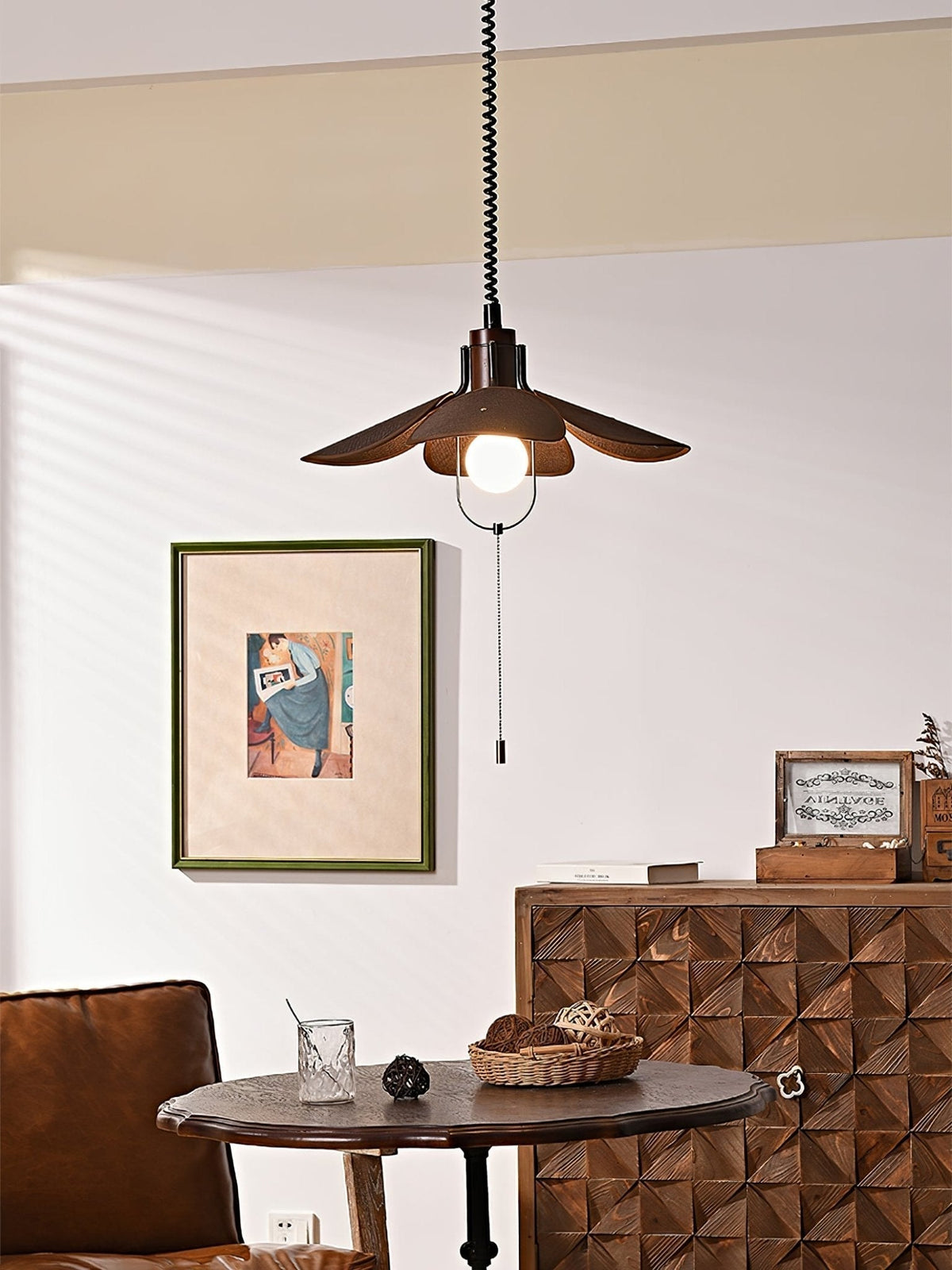 Utalion traditionele hanglamp van hout en stof met bloemblaadjesvorm