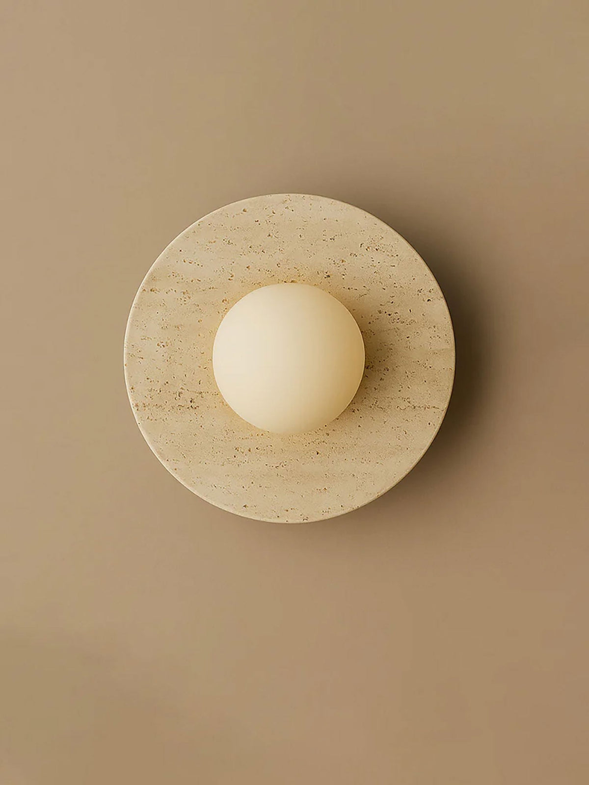Neranenne ronde stenen schijf wandlamp