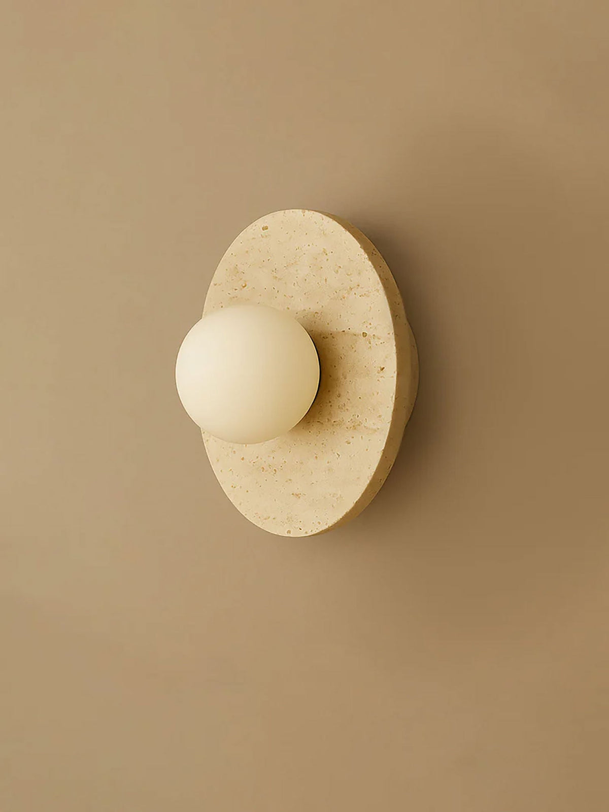 Neranenne ronde stenen schijf wandlamp
