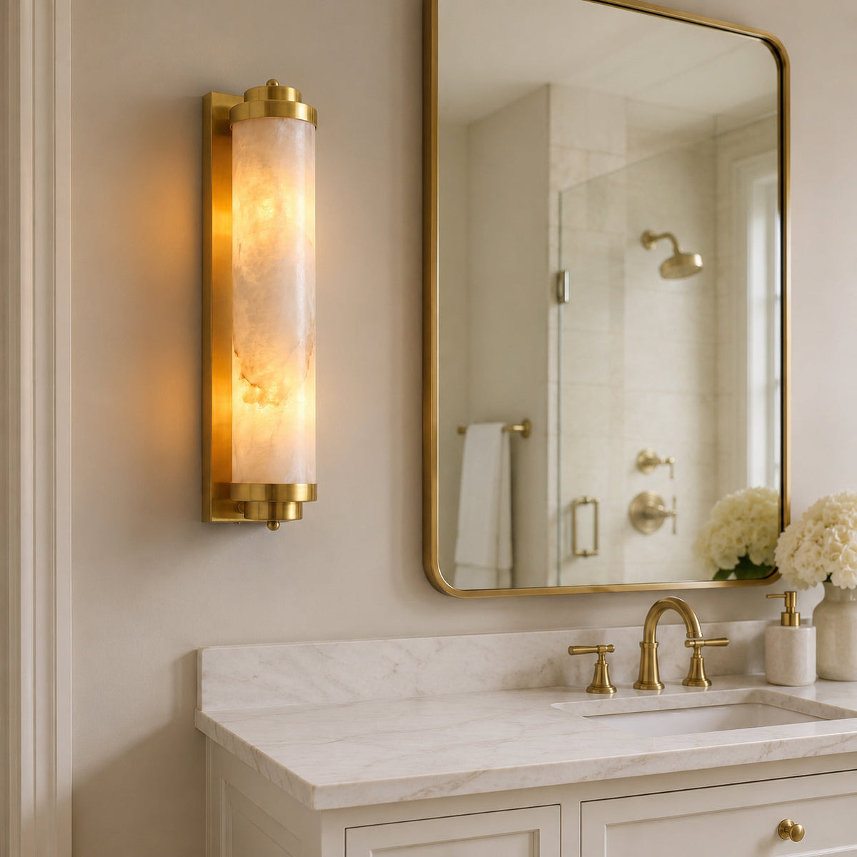 Veluella wandlamp