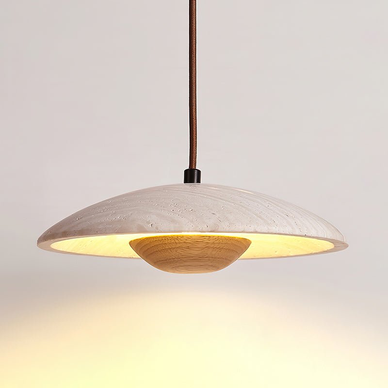 Bax hanglamp met brede rand in geel travertin