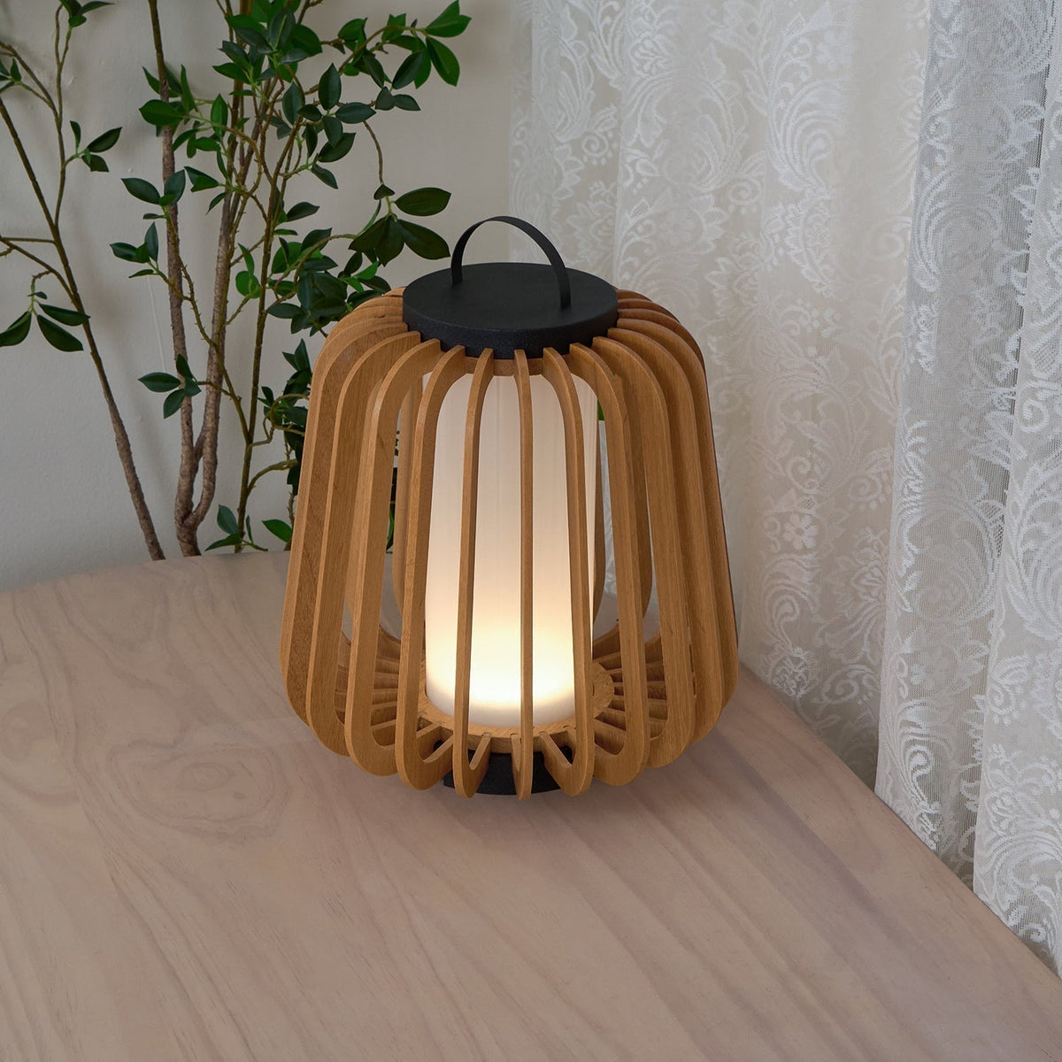 Slat buitenwandlamp