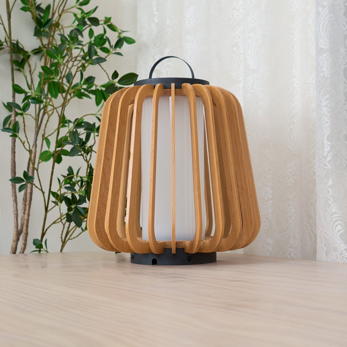 Slat buitenwandlamp