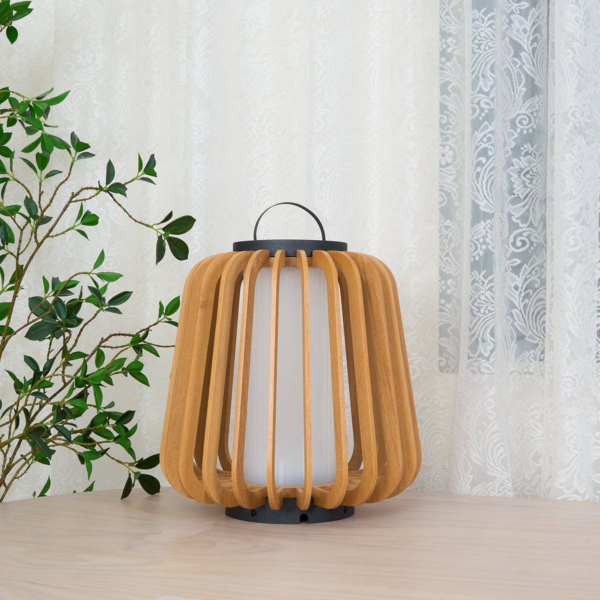 Slat buitenwandlamp