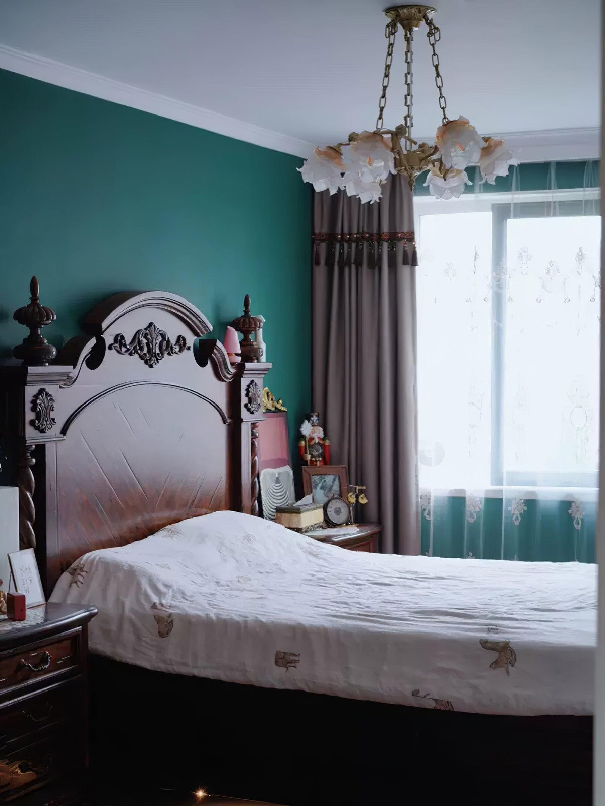 Solisira kroonluchter messing vintage bloemmotief