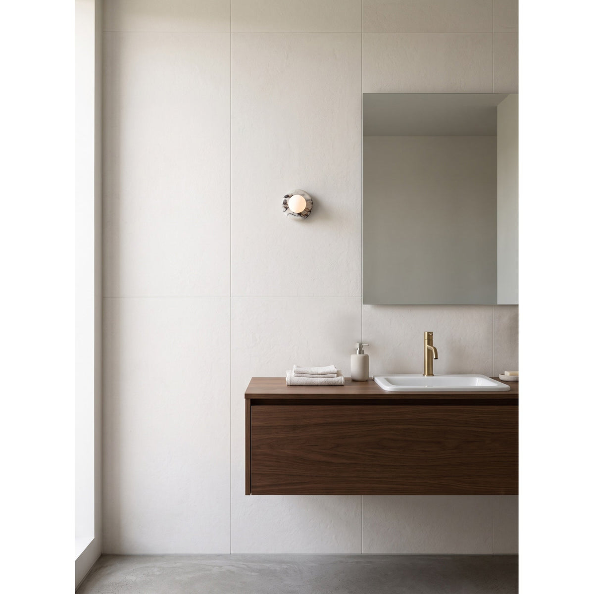 Aveneine wandlamp