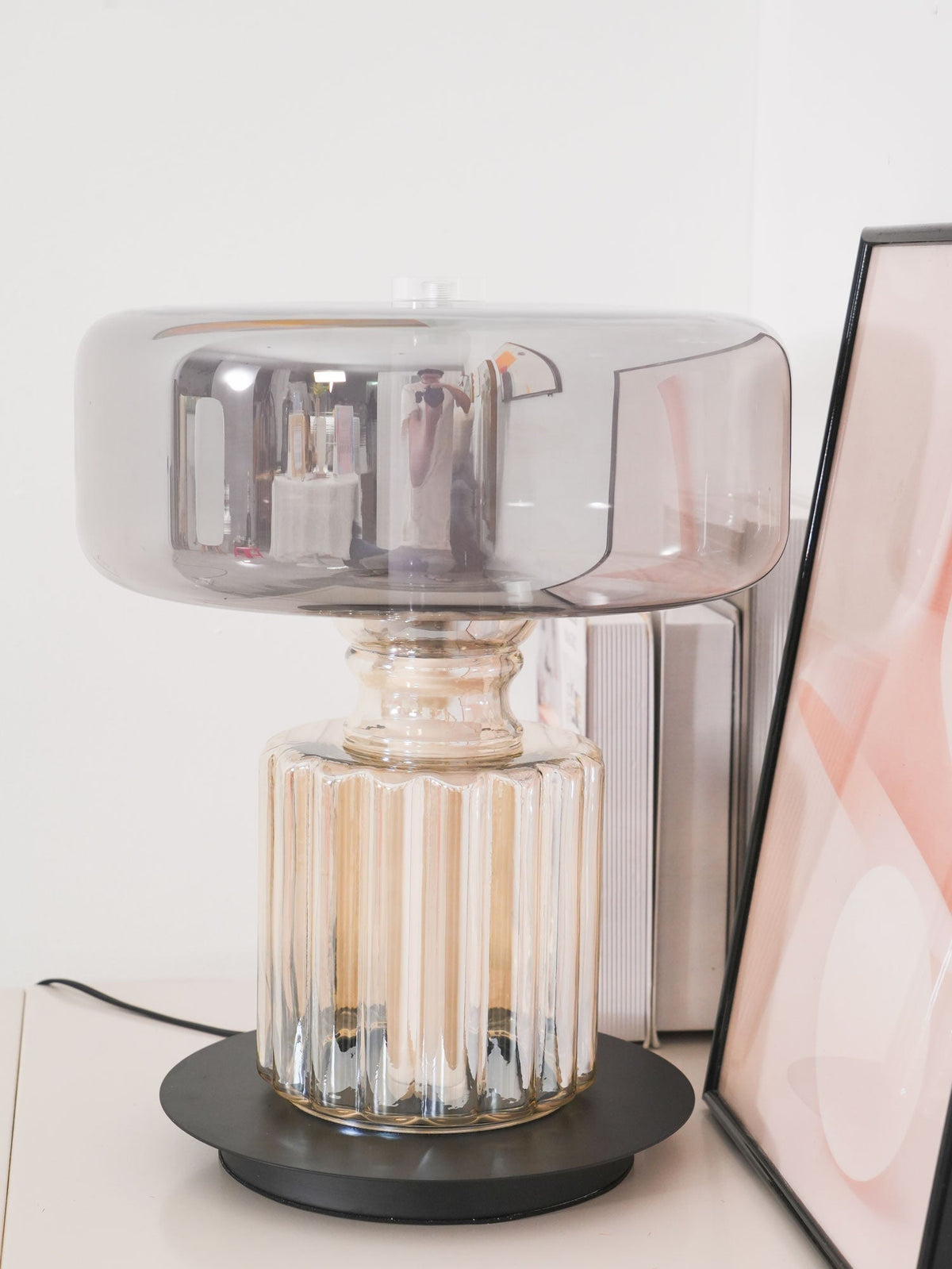 Svora moderne tafellamp van rookgrijs glas
