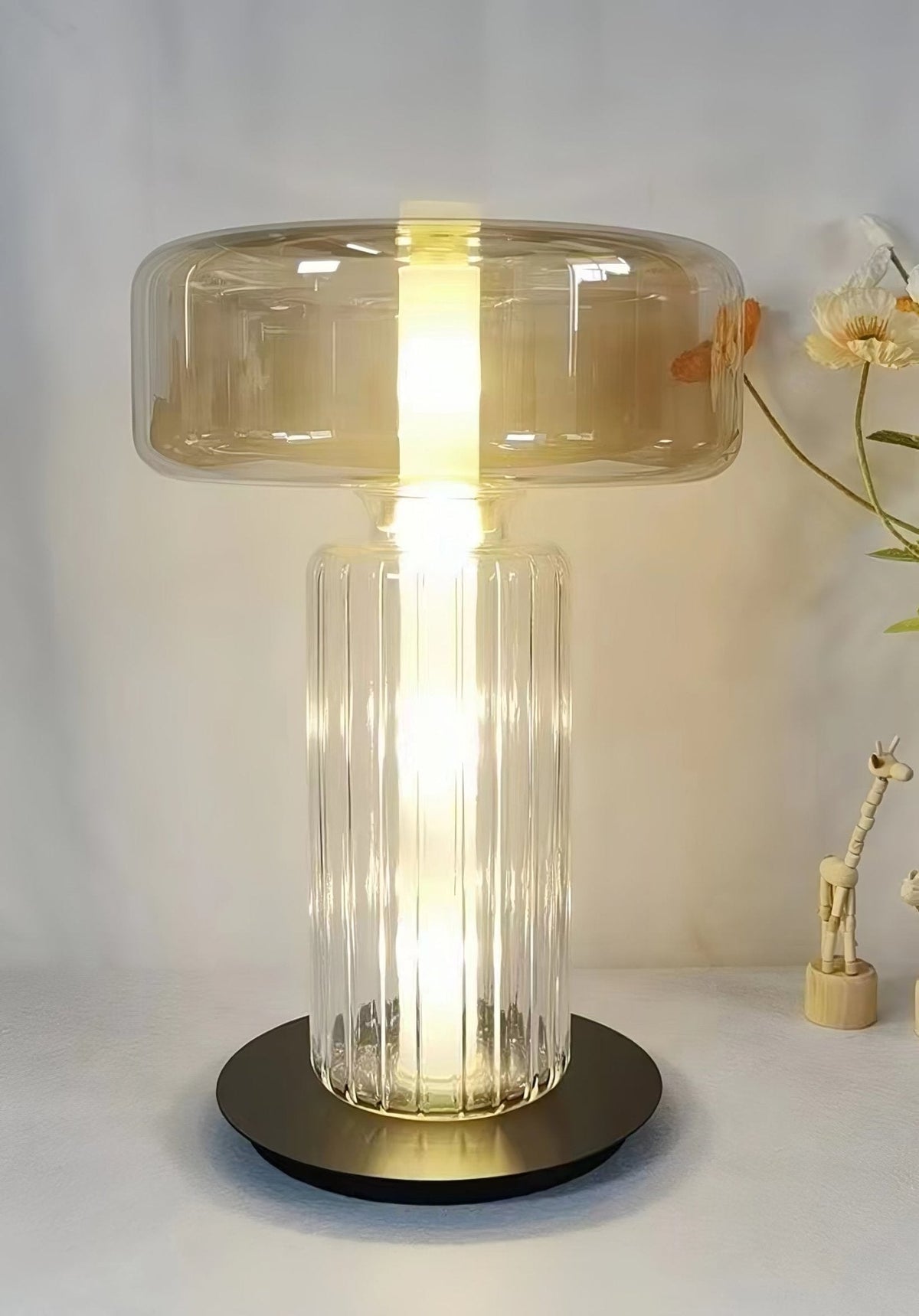 Svora moderne tafellamp van rookgrijs glas