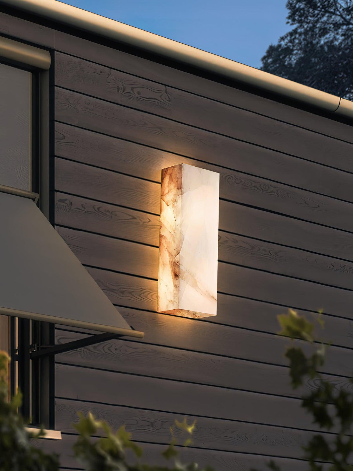 Eirivise Minimalistische buitenwandlamp van albast