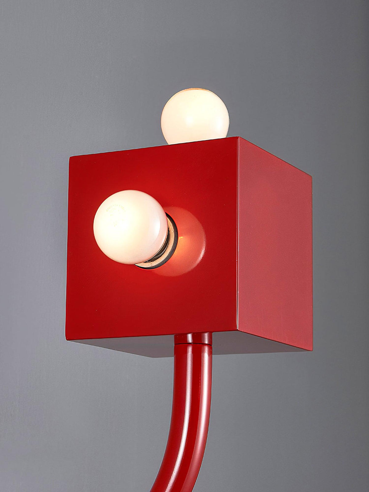 Brenna Individual Creativity Rode Kubus wandlamp