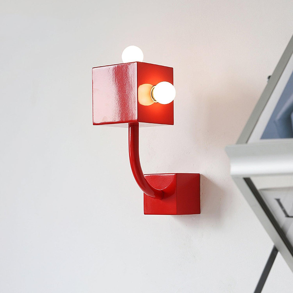 Brenna Individual Creativity Rode Kubus wandlamp