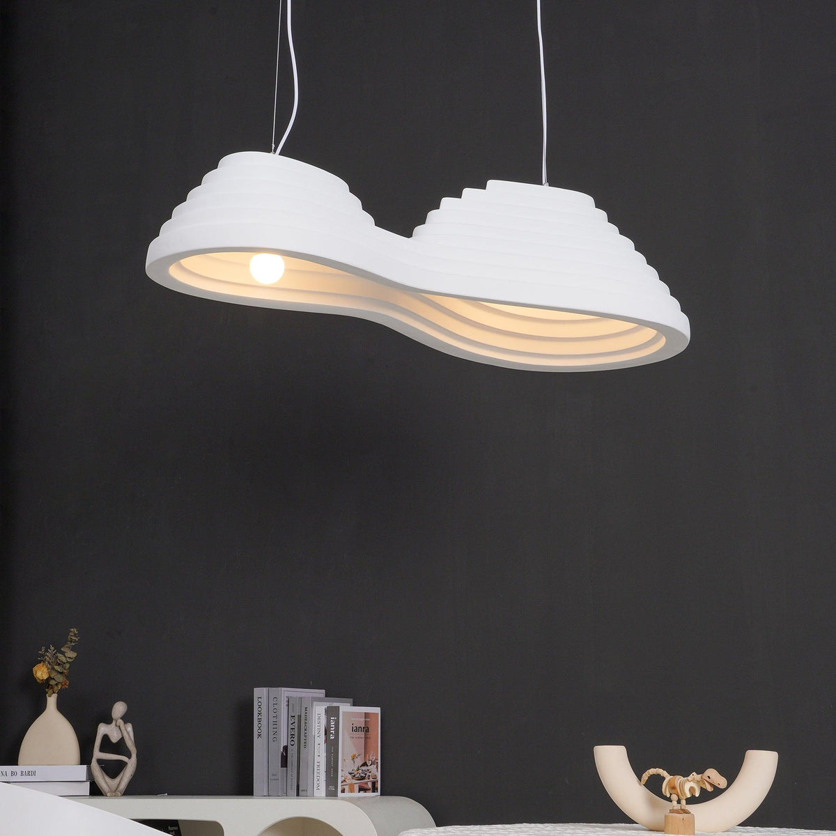 Niruise minimalistische hanglamp van hars