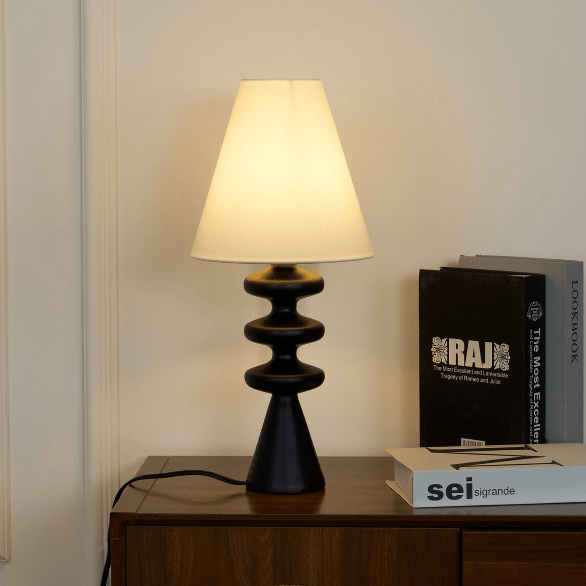 Zelms moderne tafellamp van hout