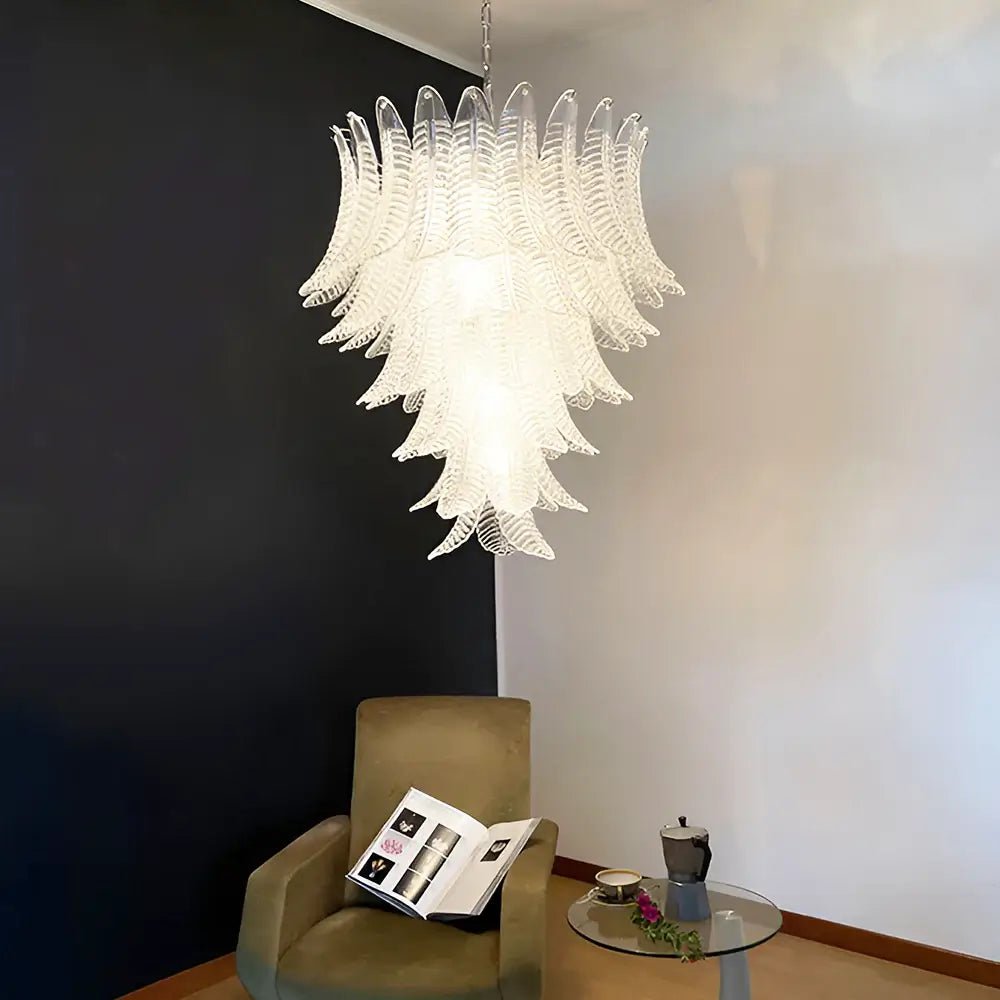 Eirineon kroonluchter van helder glas met bladvorm cascaderend elegant