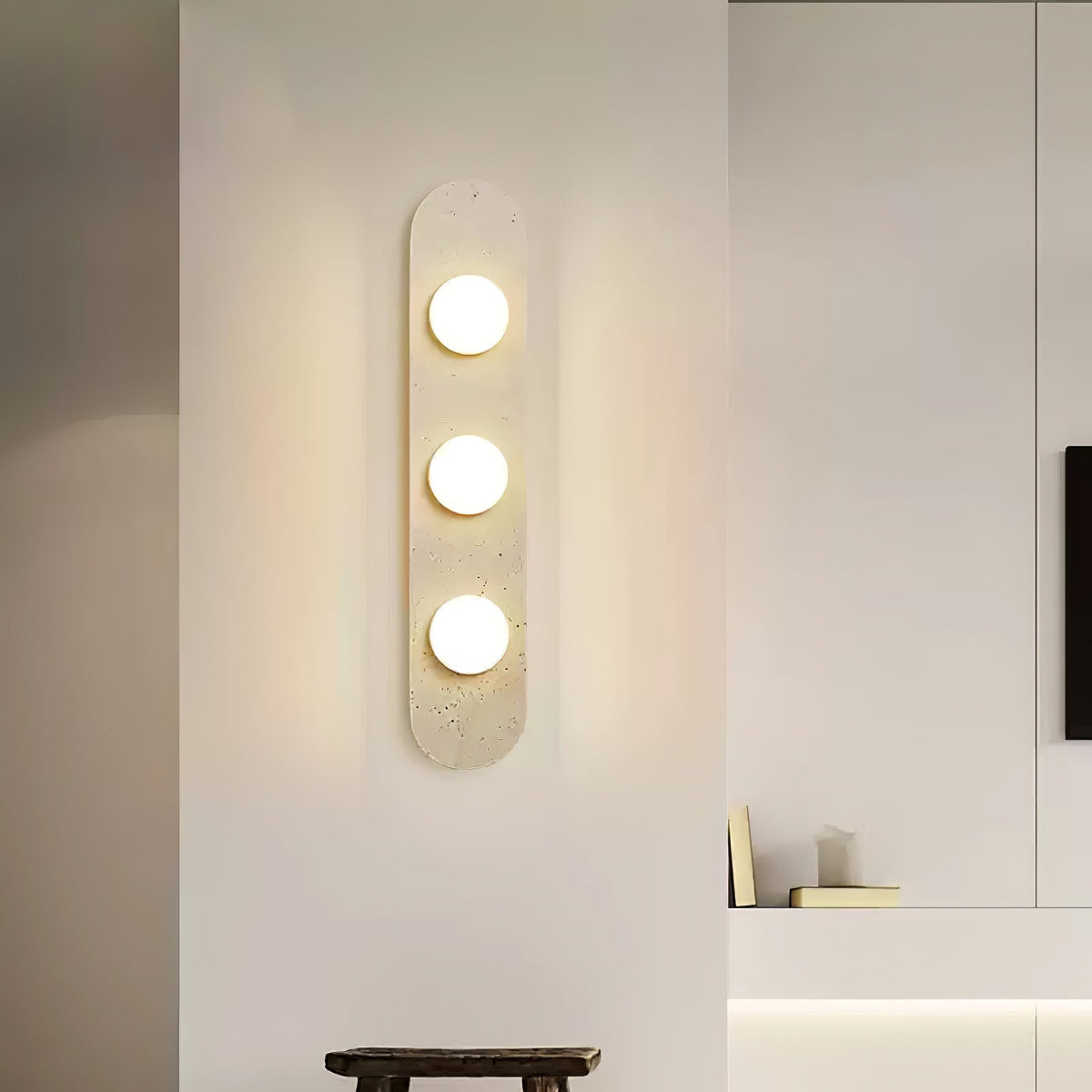 Zasoliel wandlamp met minimalistisch ontwerp in geel travertin