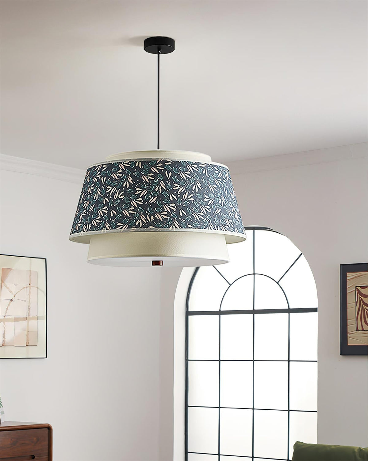 Sorarina hanglamp met blauwe bloemenstof en walnootlaag