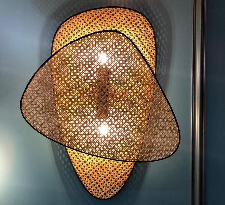 Caneira wandlamp met natuurlijke bamboe-ontwerp in cannage-stijl