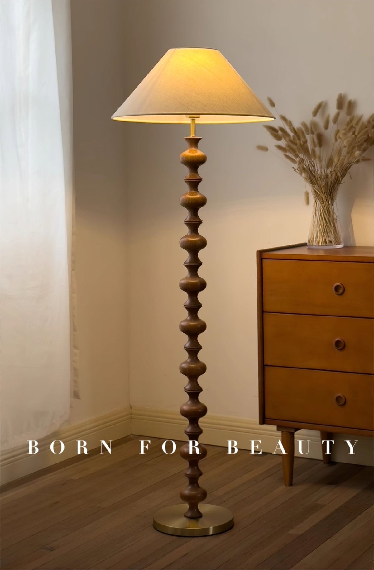 Sylirora vloerlamp van walnoothout en beige stof