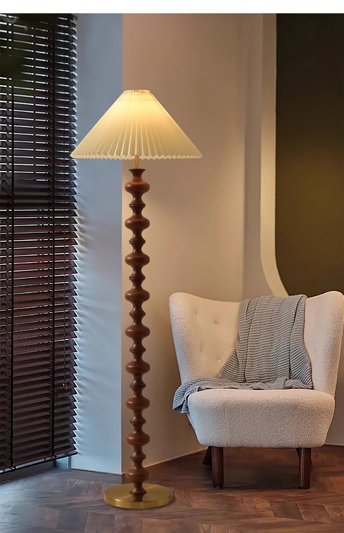 Sylirora vloerlamp van walnoothout en beige stof