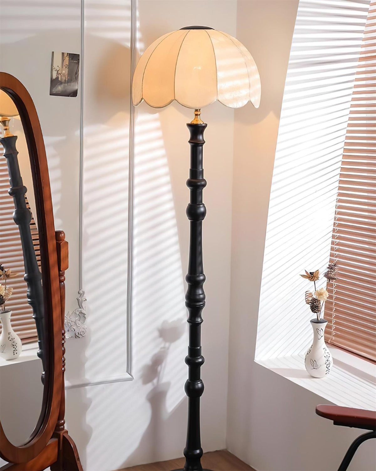 Viraoella vloerlamp
