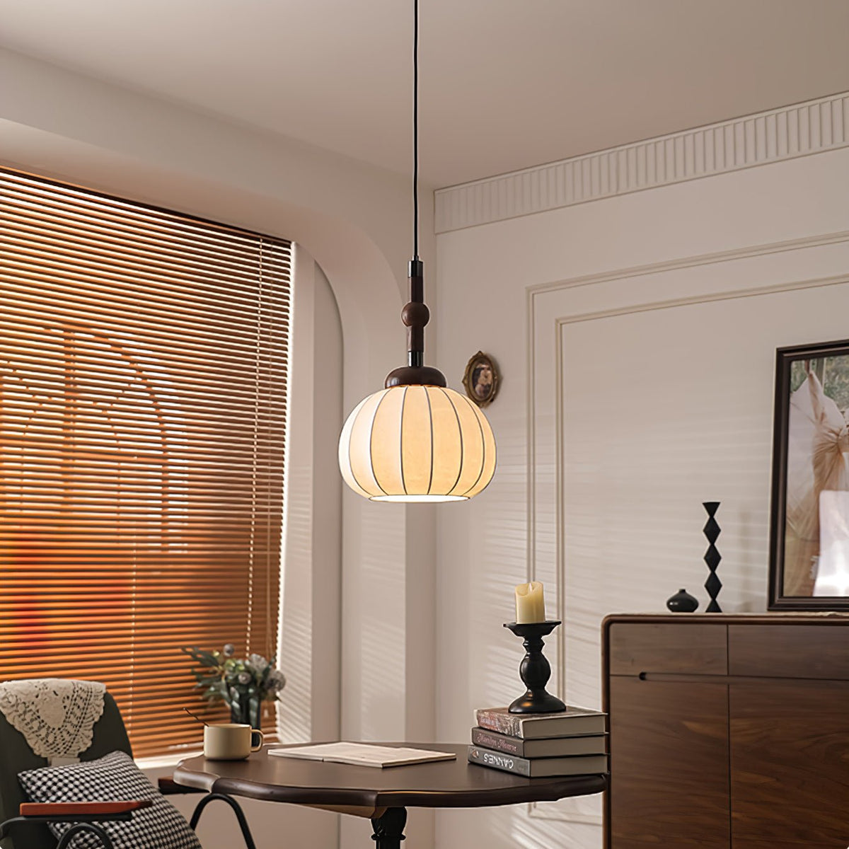 Livenor hanglamp van zijde en hout in Scandinavische stijl