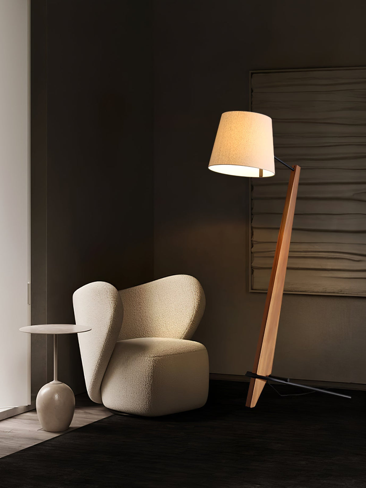 Vyran vloerlamp van walnoothout en beige stof