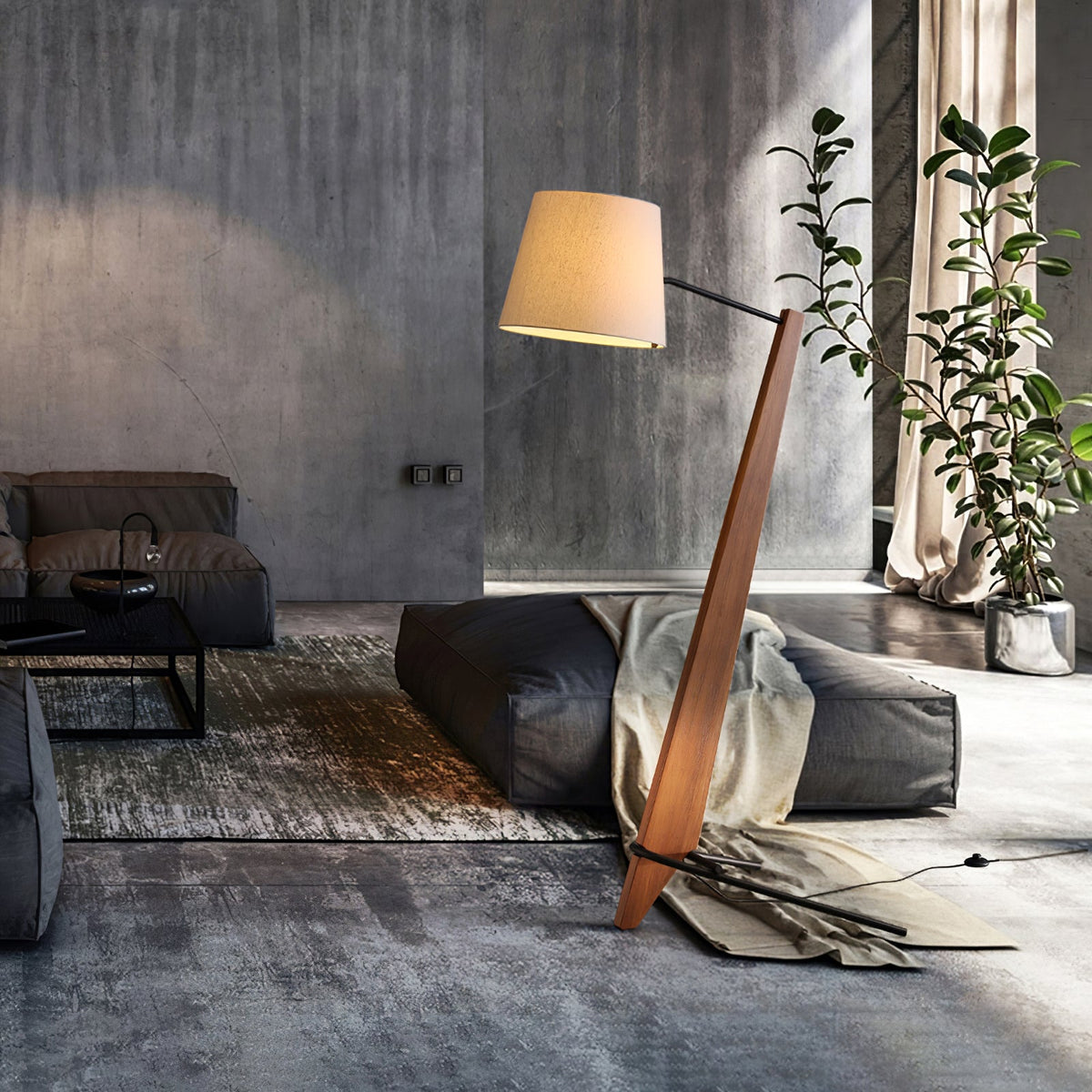 Vyran vloerlamp van walnoothout en beige stof