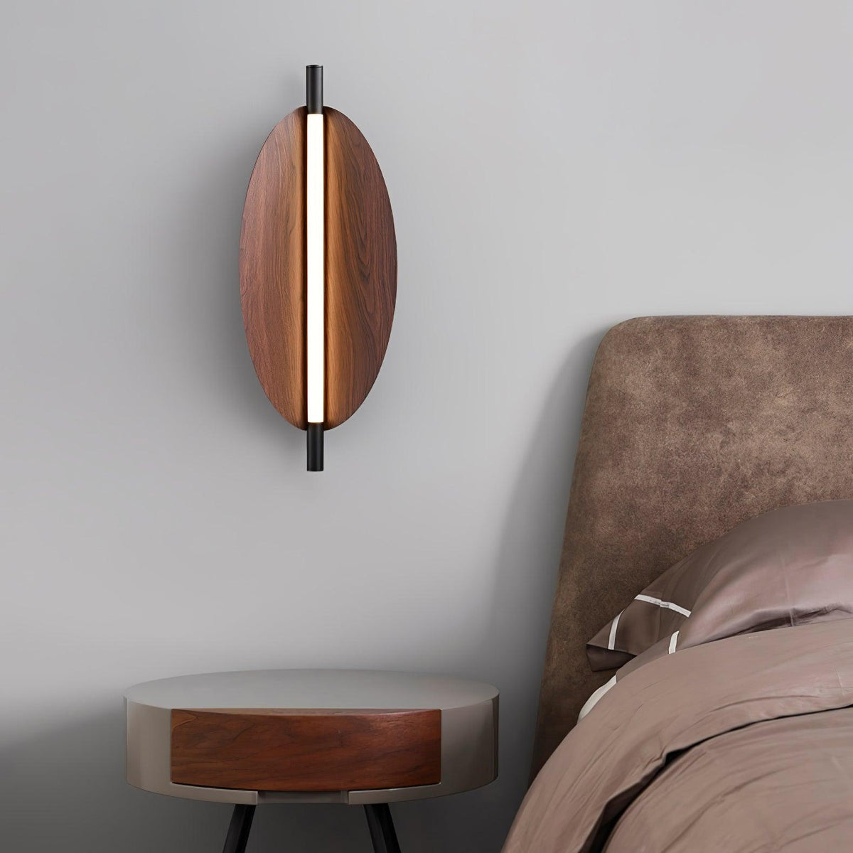 Orsoriel moderne minimalistische strakke wandlamp met walnoothout afwerking