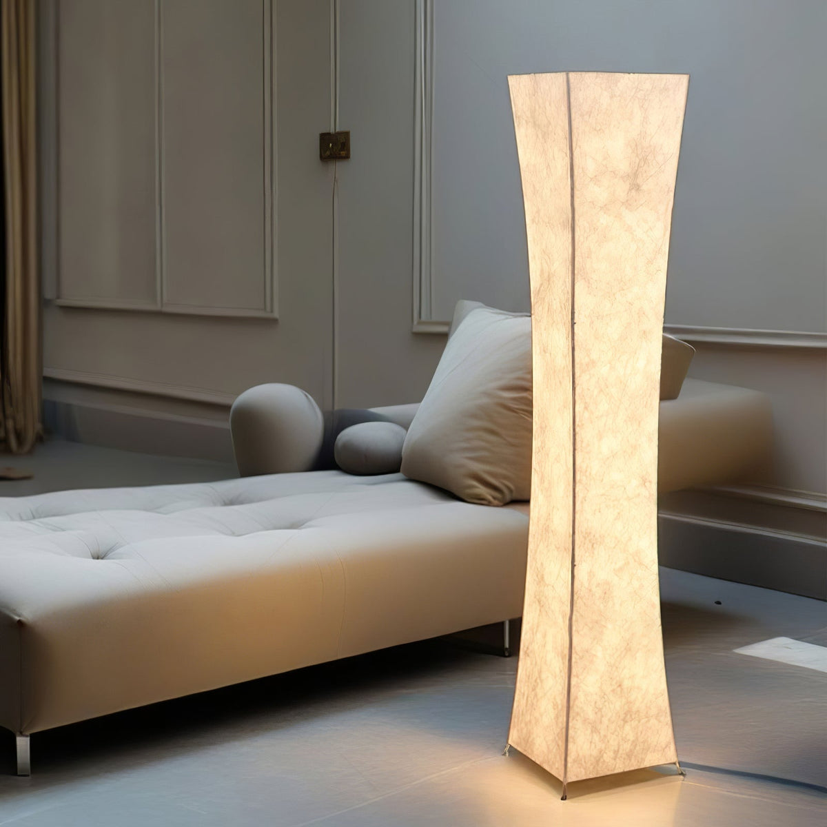 Ethereal vloerlamp met smalle taille