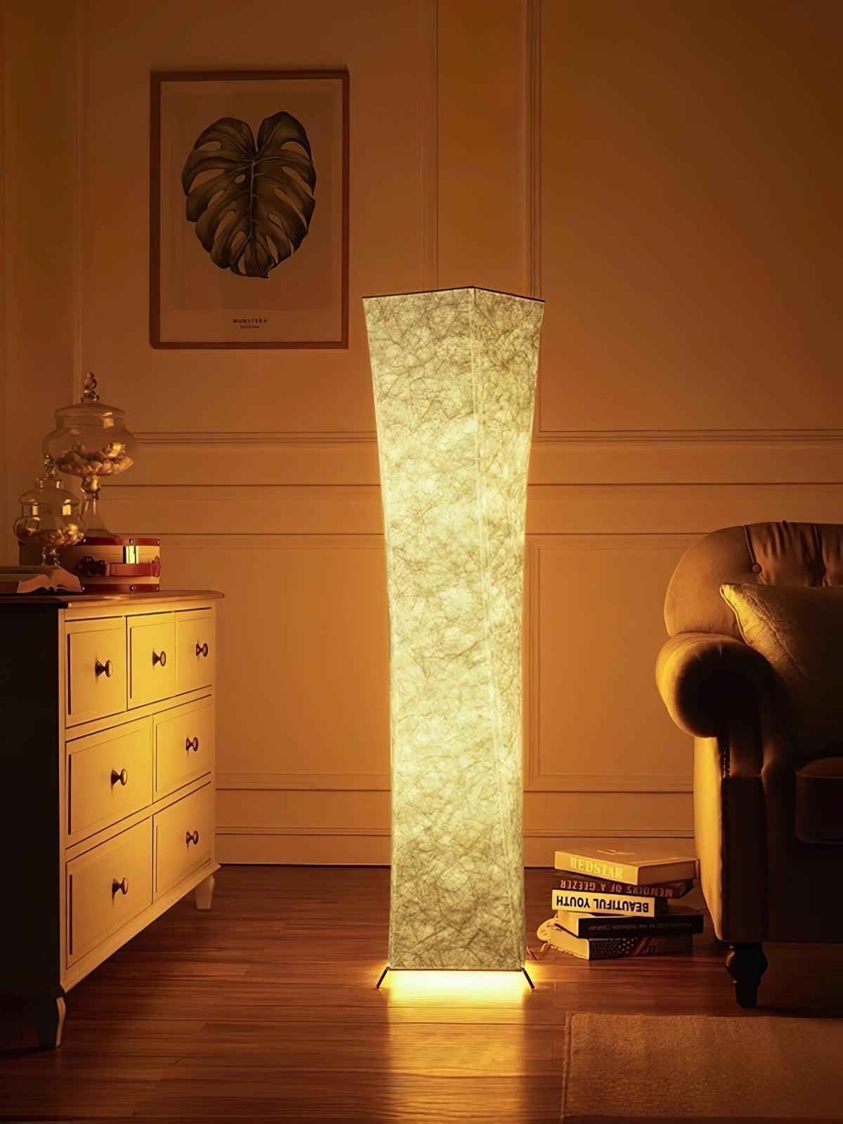 Ethereal vloerlamp met smalle taille