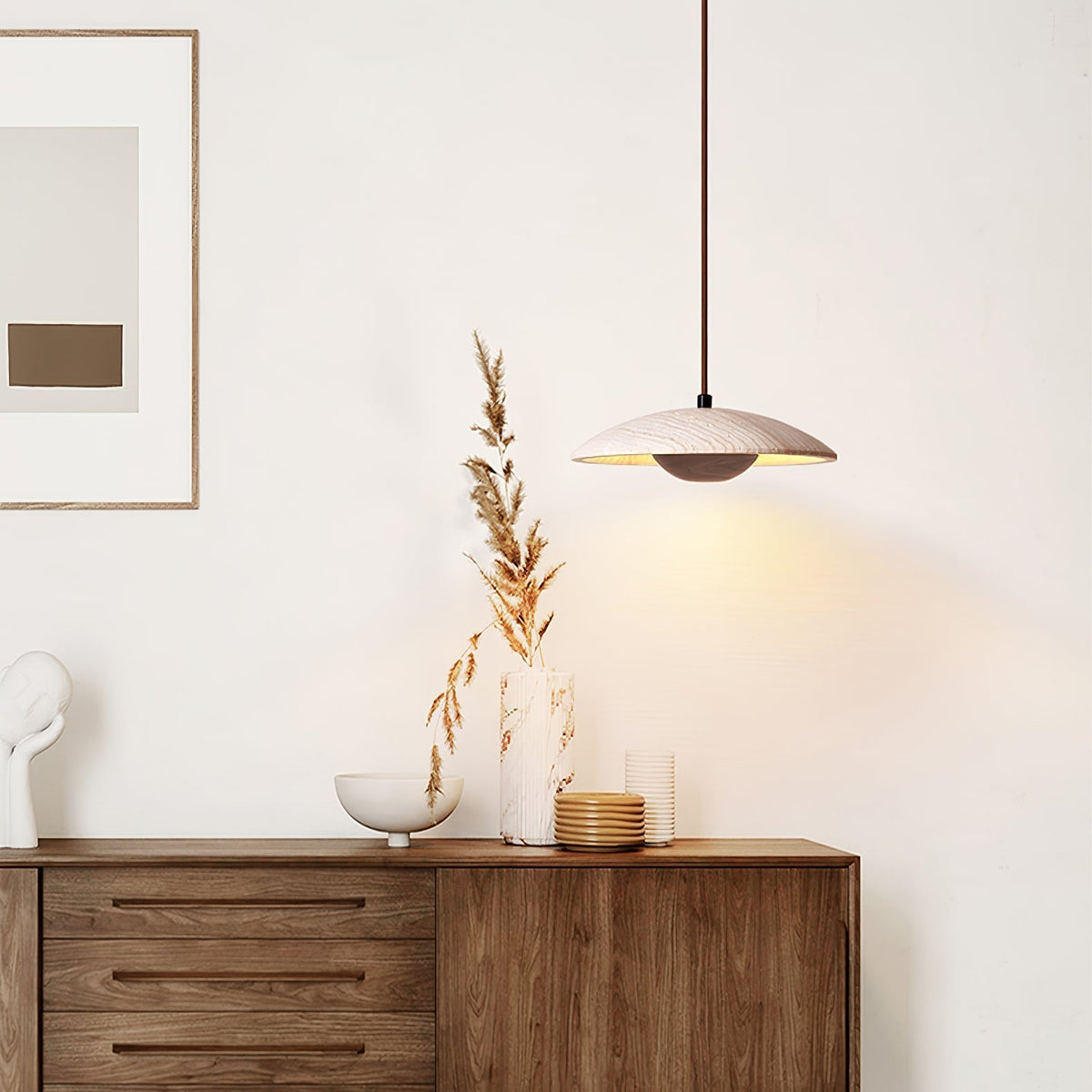 Bax hanglamp met brede rand in geel travertin
