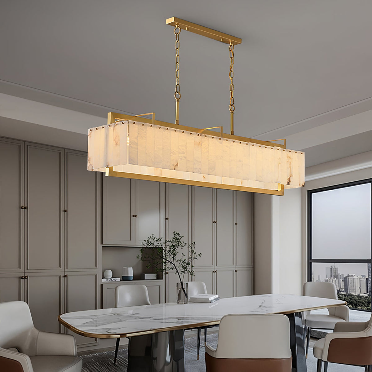 Nivivenne rechthoekige albasten hanglamp met goudkleurige metalen lijst