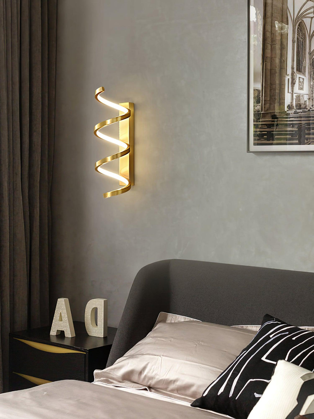 Asilion wandlamp met spiraal in Noordse kunststijl