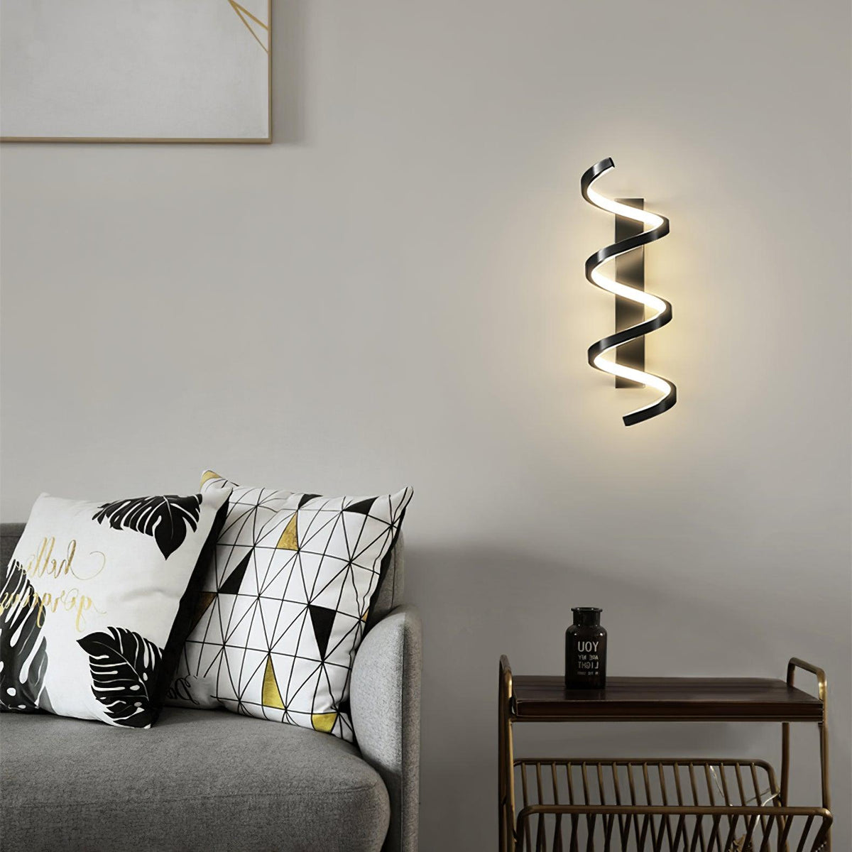 Asilion wandlamp met spiraal in Noordse kunststijl