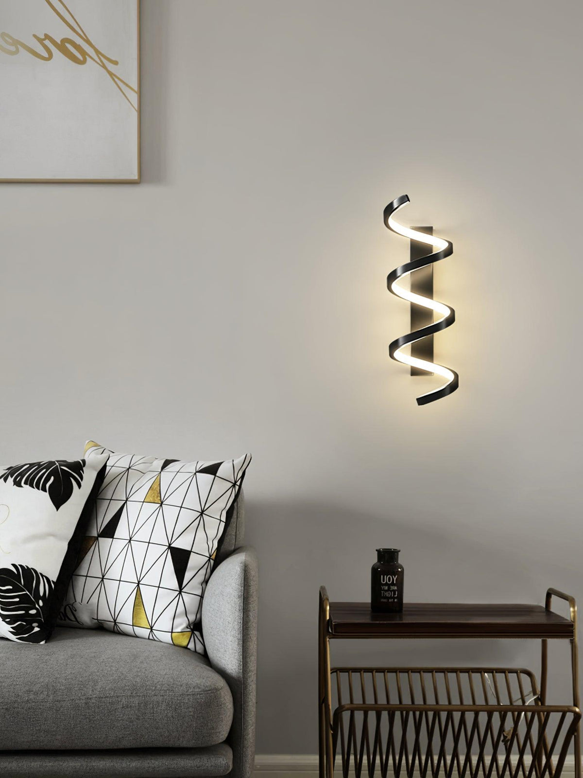 Asilion wandlamp met spiraal in Noordse kunststijl