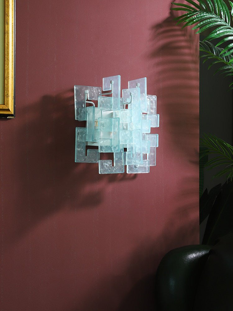 Stacked wandlamp met glazen kap