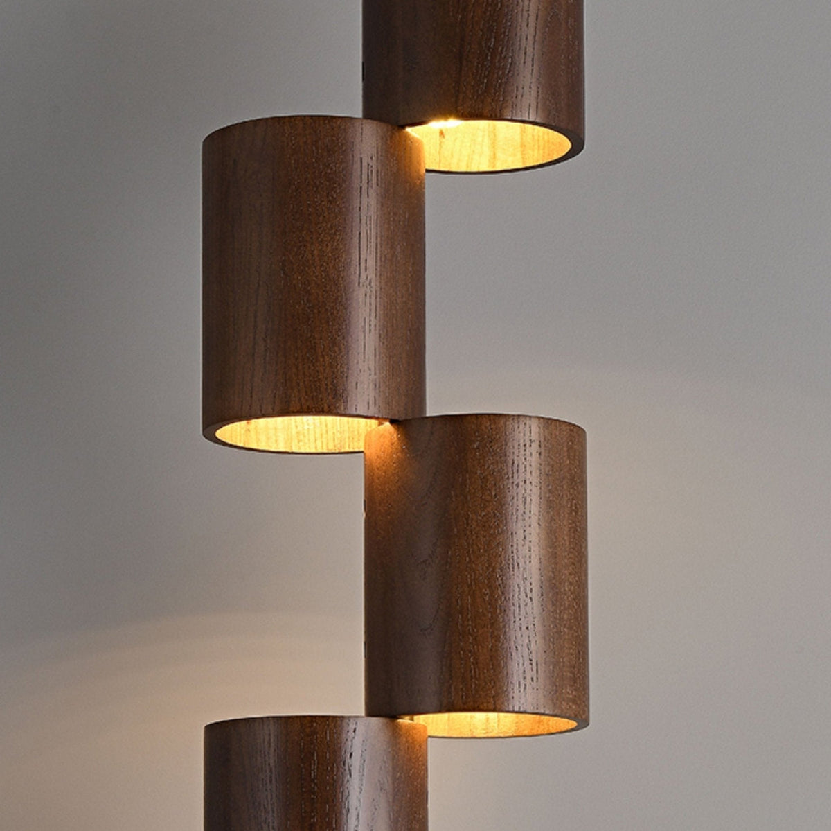 Aris Gestapeld Hout Toren Vloerlamp